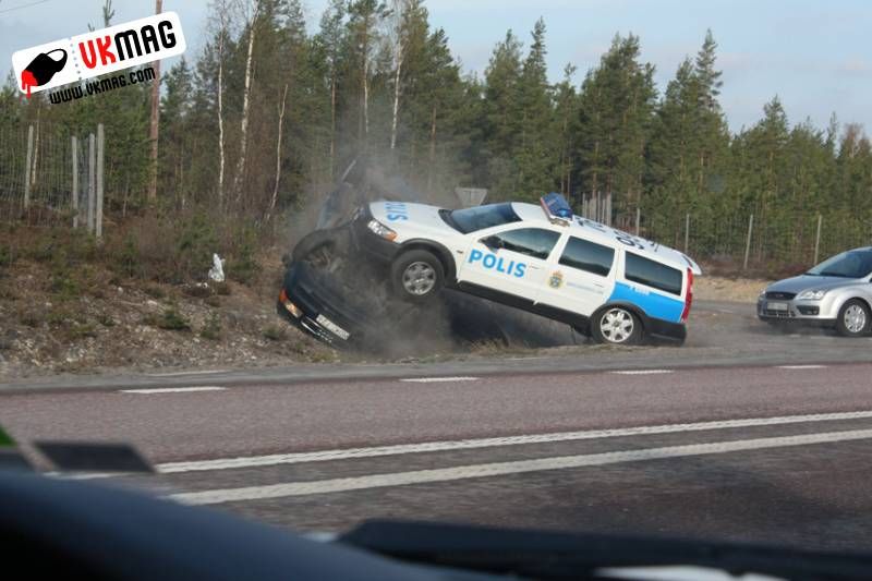 Zo stopt Zweedse Politie een Audi