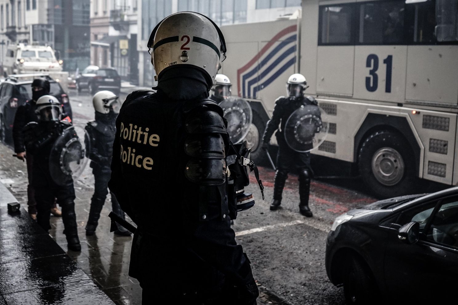 Het coronaprotest in het Belgische Brussel is ook gigantisch uit de hand gelopen