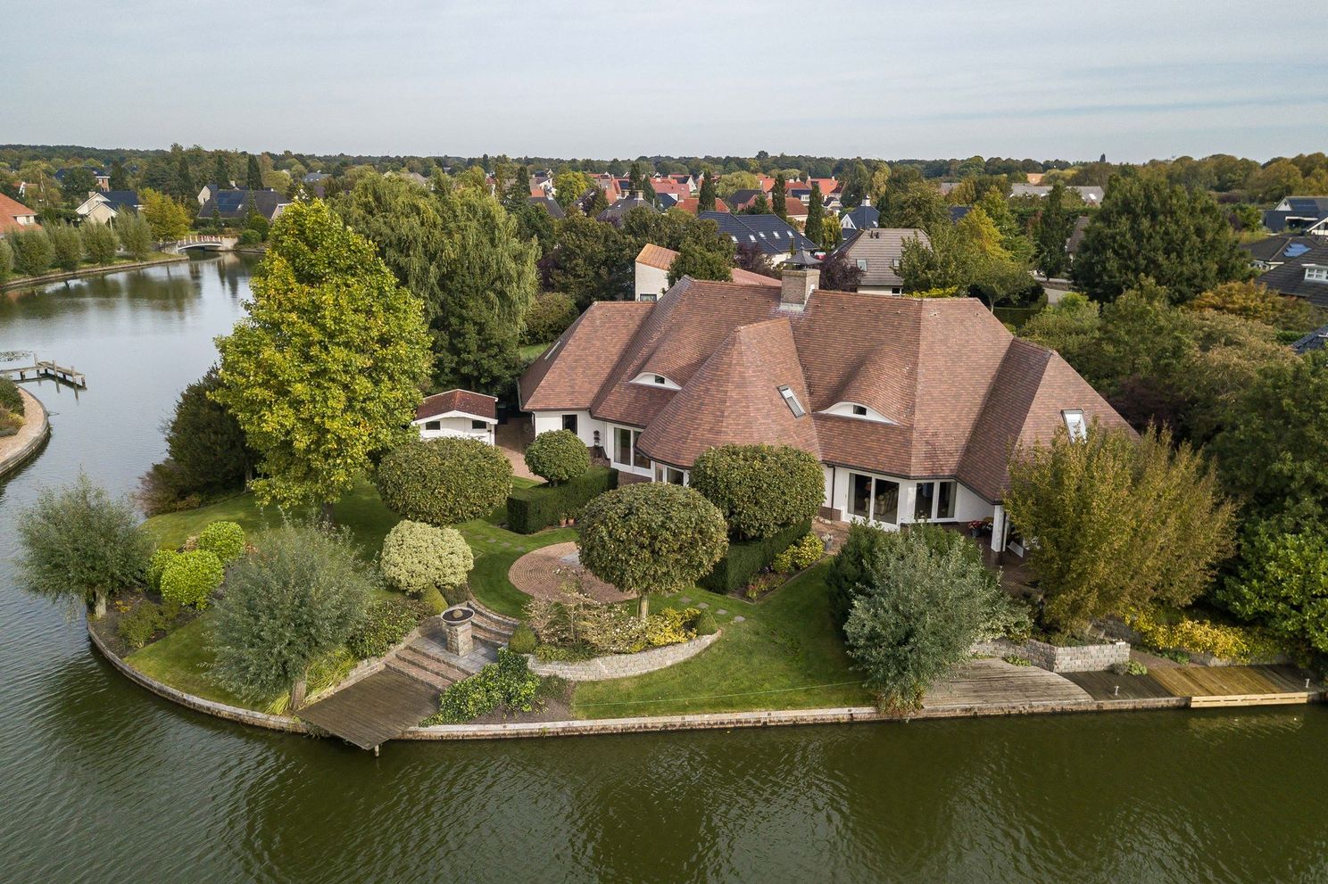 Huis in Groningse Wildervank is mooi, maar de Lamborghini Murcielago in de garage is mooier
