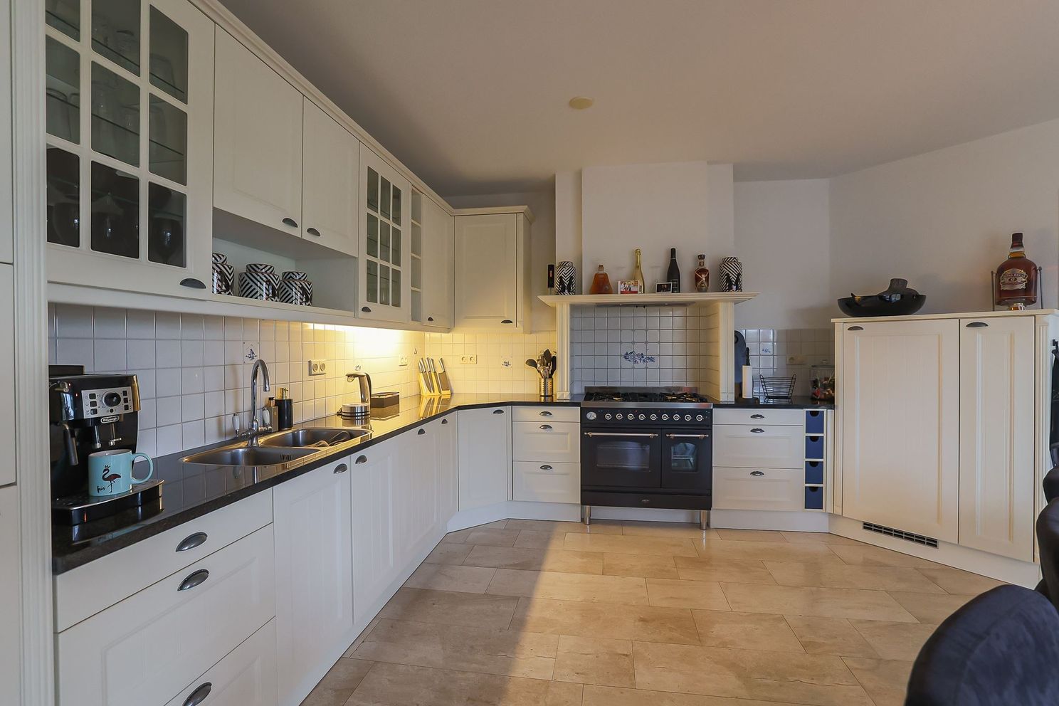 Huis in Groningse Wildervank is mooi, maar de Lamborghini Murcielago in de garage is mooier