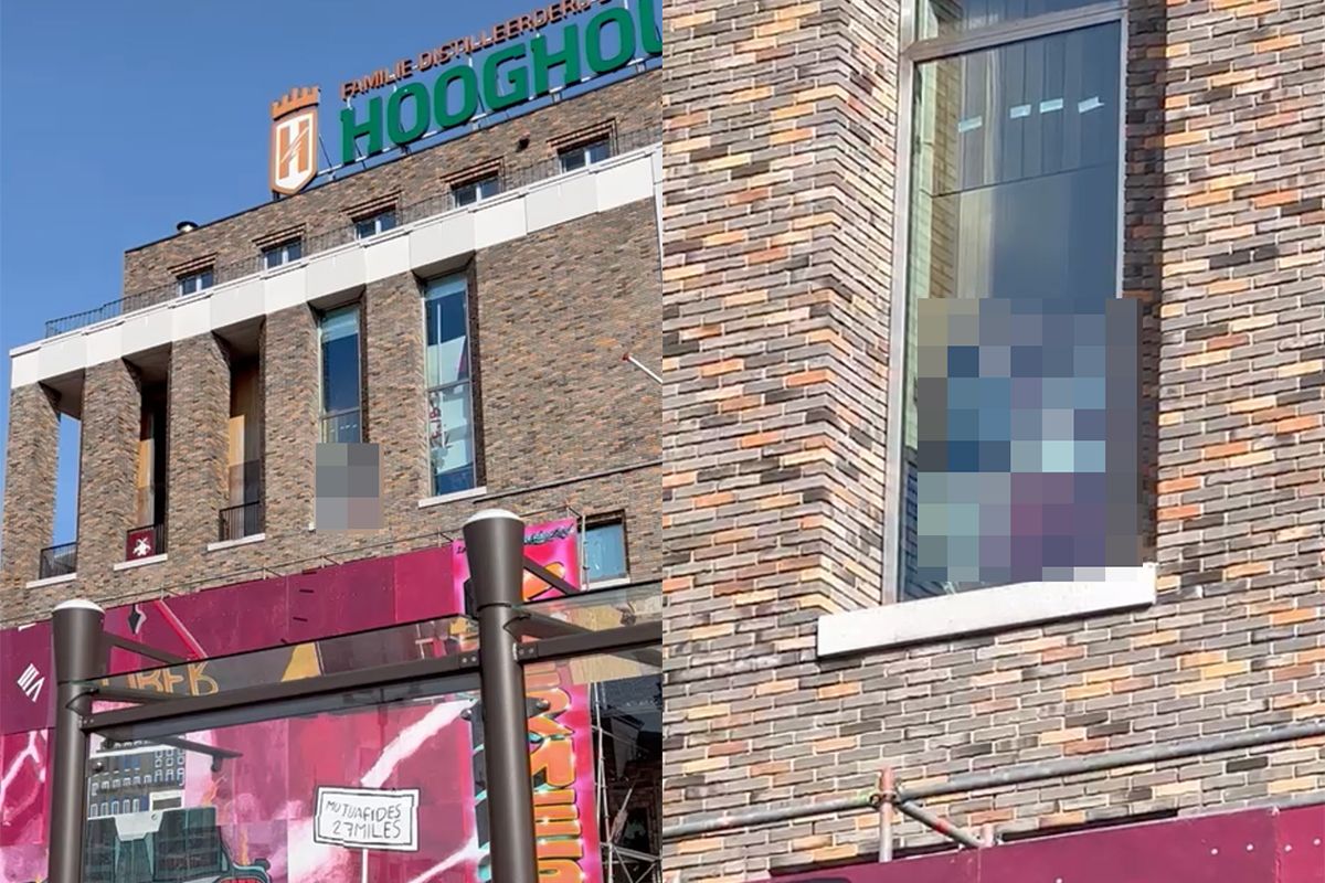 Studenten laten geslachtsdeel aan iedereen op de Groningse Grote Markt zien