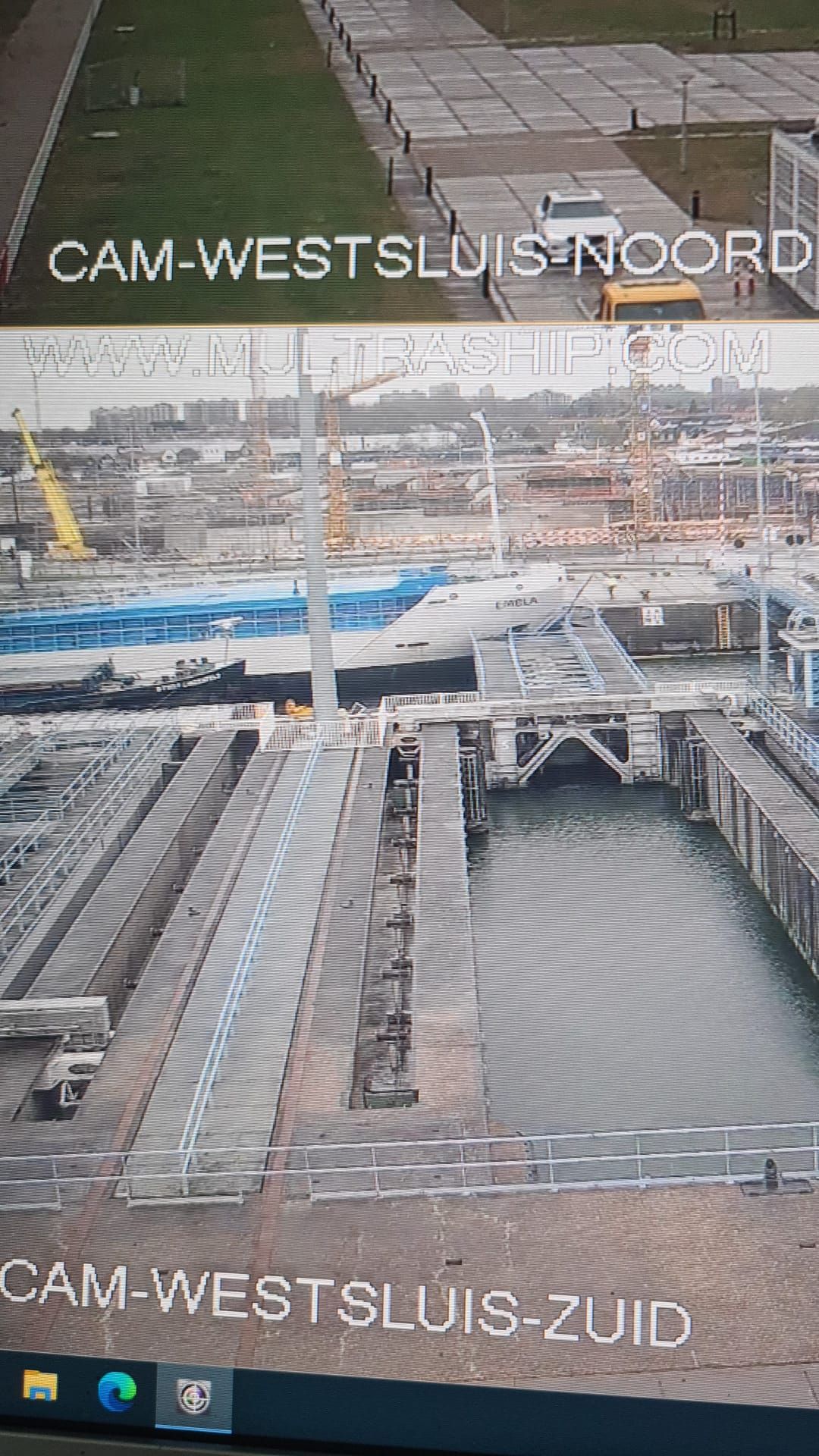 Video aanvaring tussen twee schepen die sluisdeur Terneuzen flink heeft beschadigd