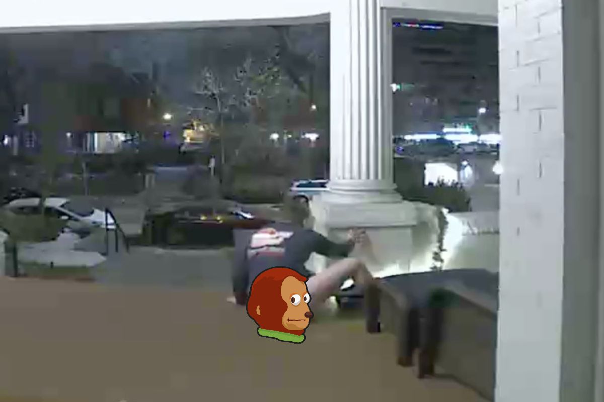 Ransbak krijgt heel vies koekje van eigen deeg