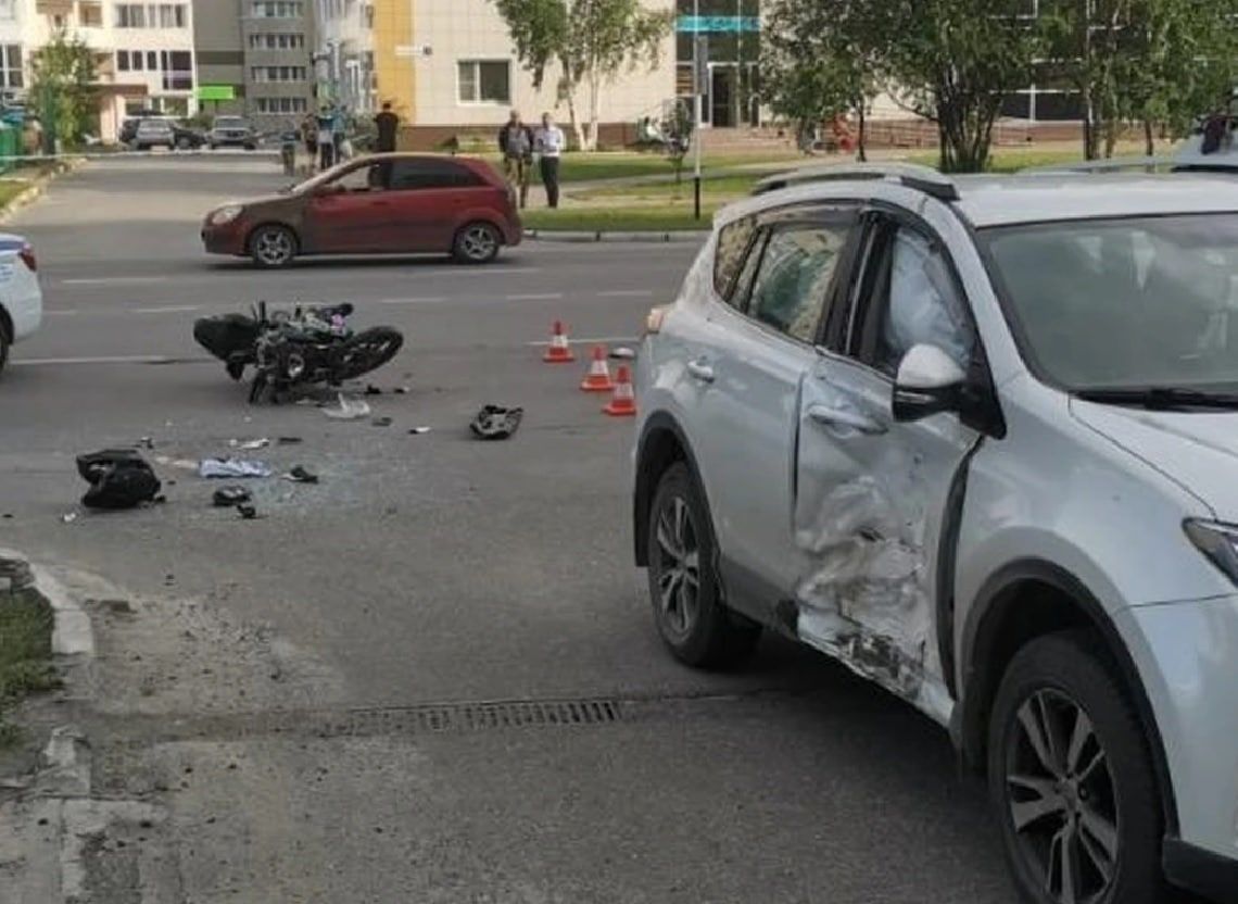 SUV bestuurder zag motorrijder niet aankomen sjezen