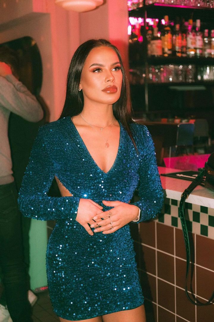 Wait what: Alex Soze slaat 'OnlyFans' model aan de haak