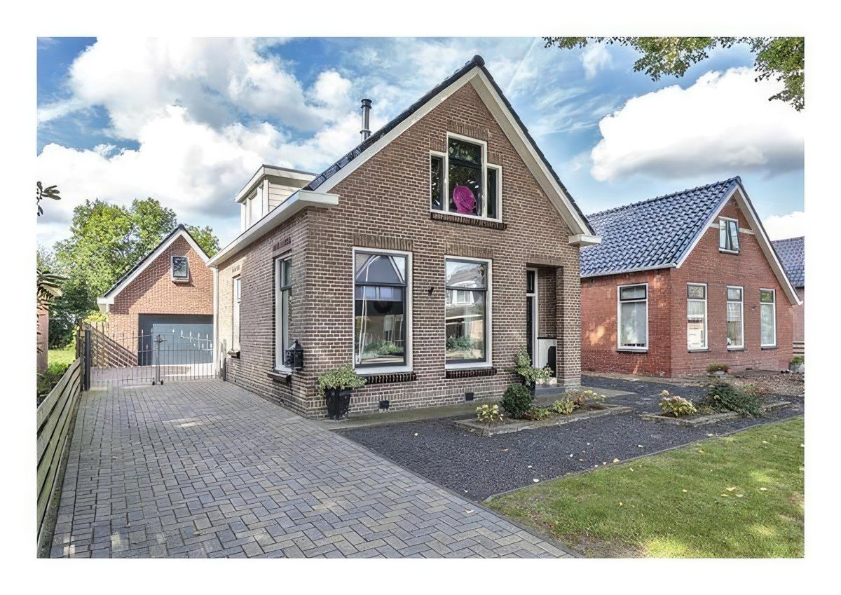 Speeltjes duidelijk niet opgeruimd op foto's van huis, maar dat is de bedoeling