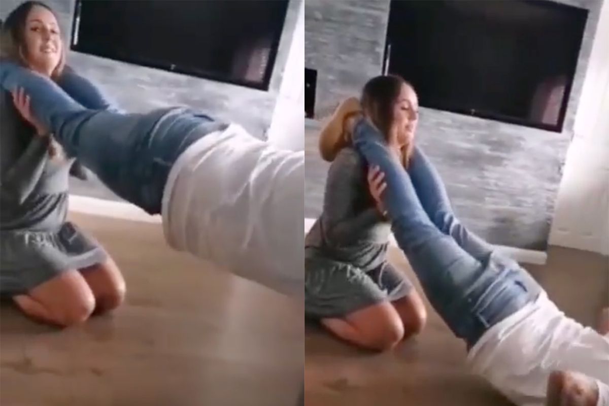 thumb vk vriendje haalt geintje uit bij vriendin nu mag ie op de bank slapen