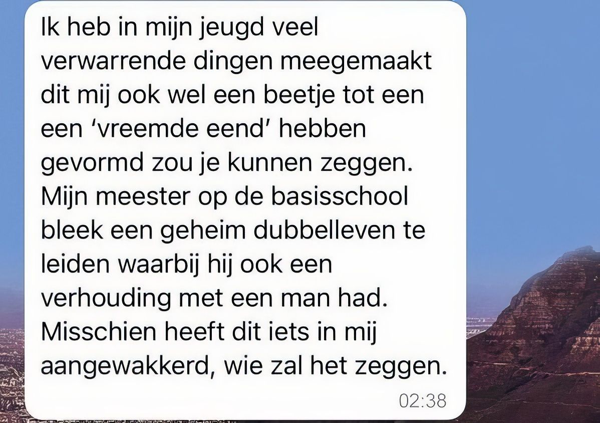 Vrouw heeft geslaagde Tinder-date gehad, maar krijgt midden in de nacht vreemde berichten