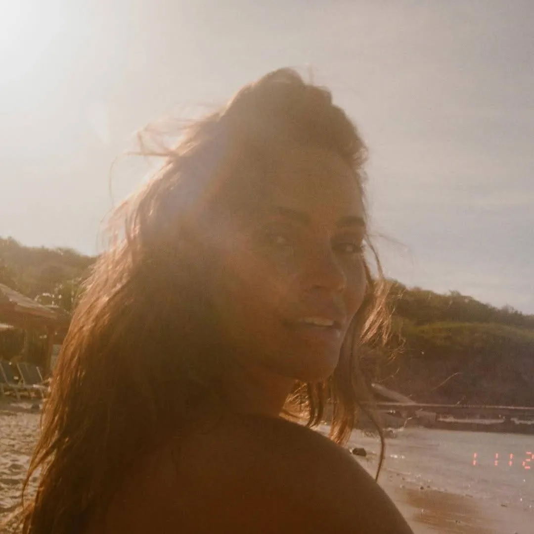 Monica Geuze in swimwear op Curaçao? Ja hoor, Hunkemöller maakt het mogelijk