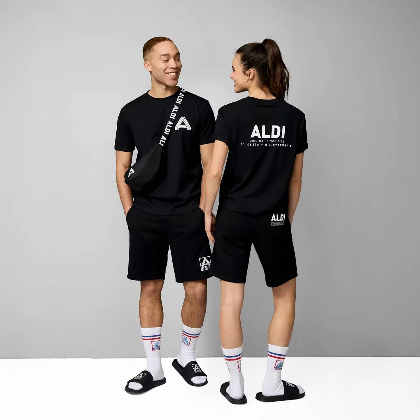 Vanaf zaterdag 21 juni ligt de nieuwe Aldi fanwear 2025 in de winkels!