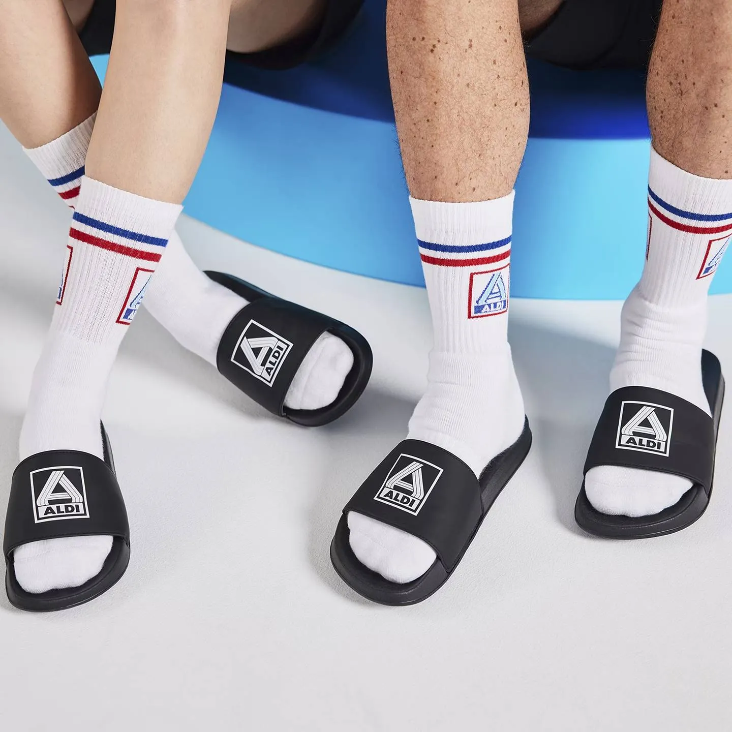 Vanaf zaterdag 21 juni ligt de nieuwe Aldi fanwear 2025 in de winkels!