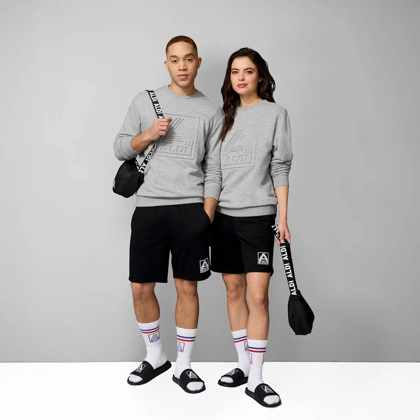 Vanaf zaterdag 21 juni ligt de nieuwe Aldi fanwear 2025 in de winkels!