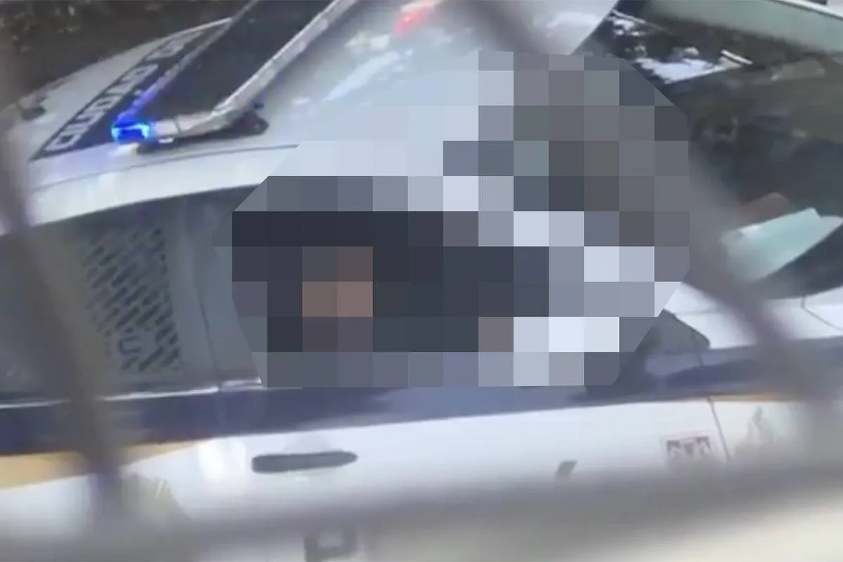 thumb_vk_Mexicaanse_agente_Isabela_Segundo_onterecht_gelinkt_aan_virale_seksvideo_in_politieauto_Mexico_Stad