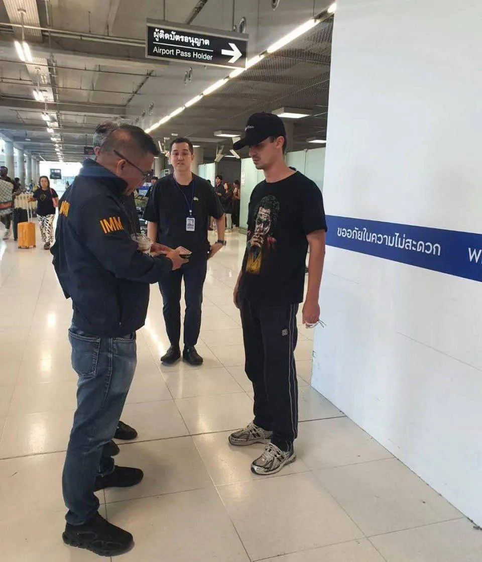 Russische toerist opgepakt na sekstape op rijdende pick-up in Thaise Phuket