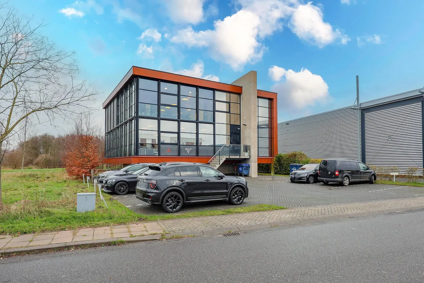 Pand Ali B in Almere te koop: voor nog geen miljoen heb je onder andere z’n oude studio