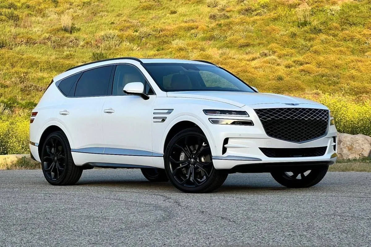 Onderdelendieven hebben een Genesis GV80 te pakken genomen en niet onsuccesvol ook