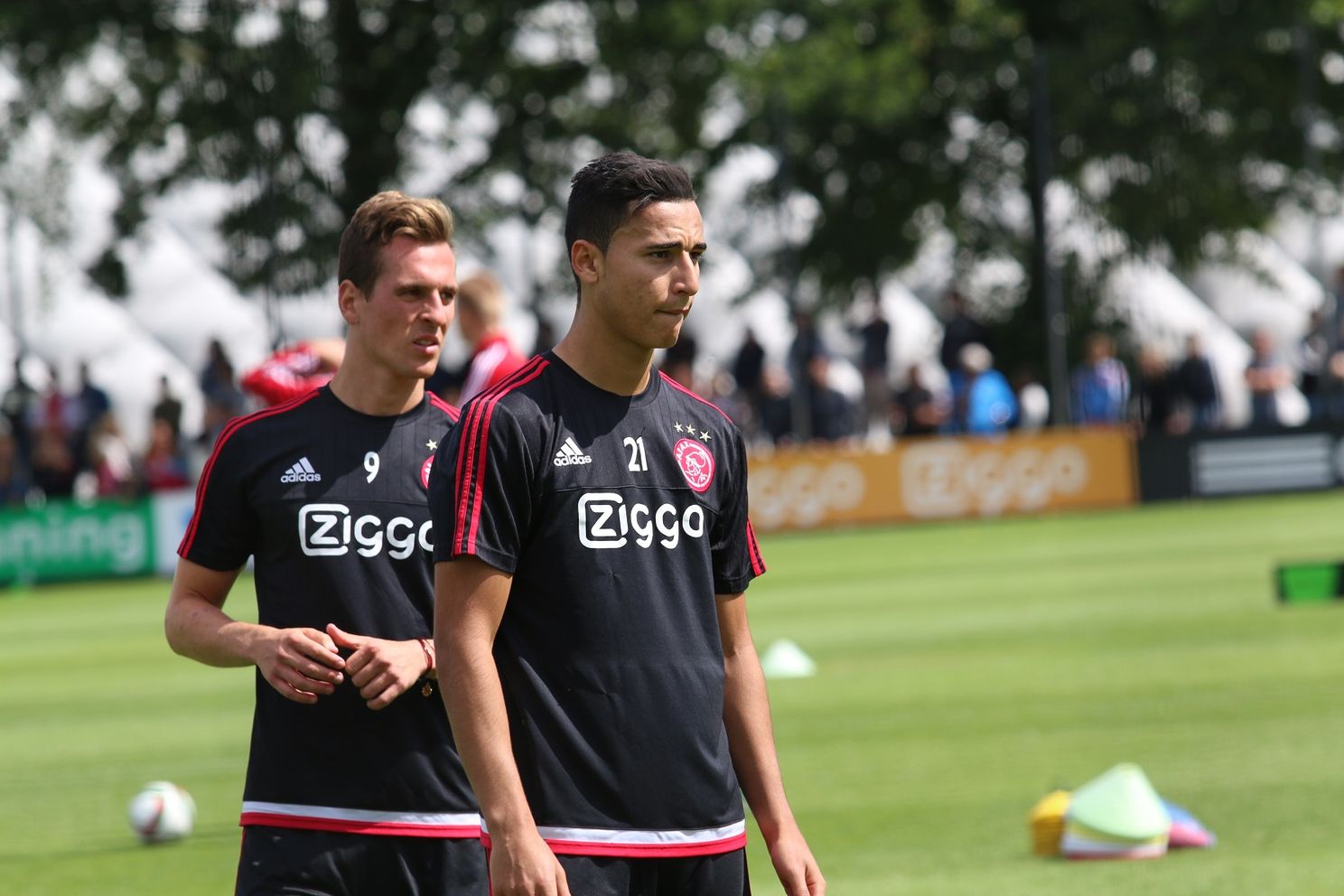 Foto's: Selectie en fans hebben elkaar gemist