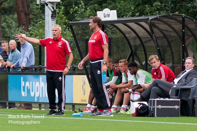 Foto's: Valse start voor Ajax A1 tegen Vitesse