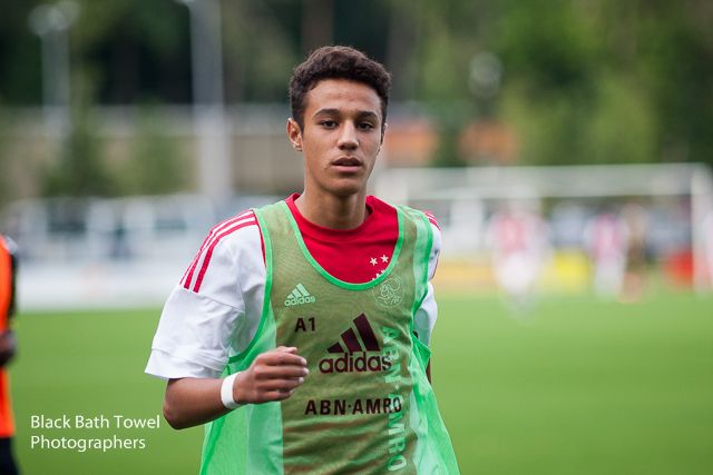 Foto's: Valse start voor Ajax A1 tegen Vitesse