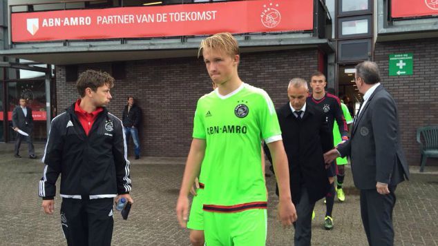 Dolberg schiet Ajax A1 langs PEC A1