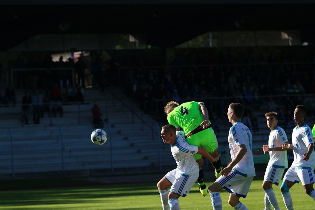 Overwinning Ajax A1 op Schalke in beeld