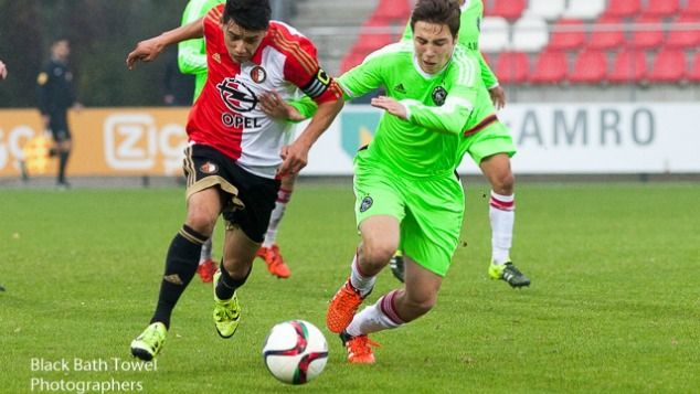 Ajax A1 zet Feyenoord A1 na rust flink opzij