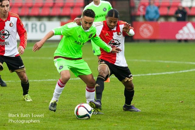 Ajax A1 zet Feyenoord A1 na rust flink opzij