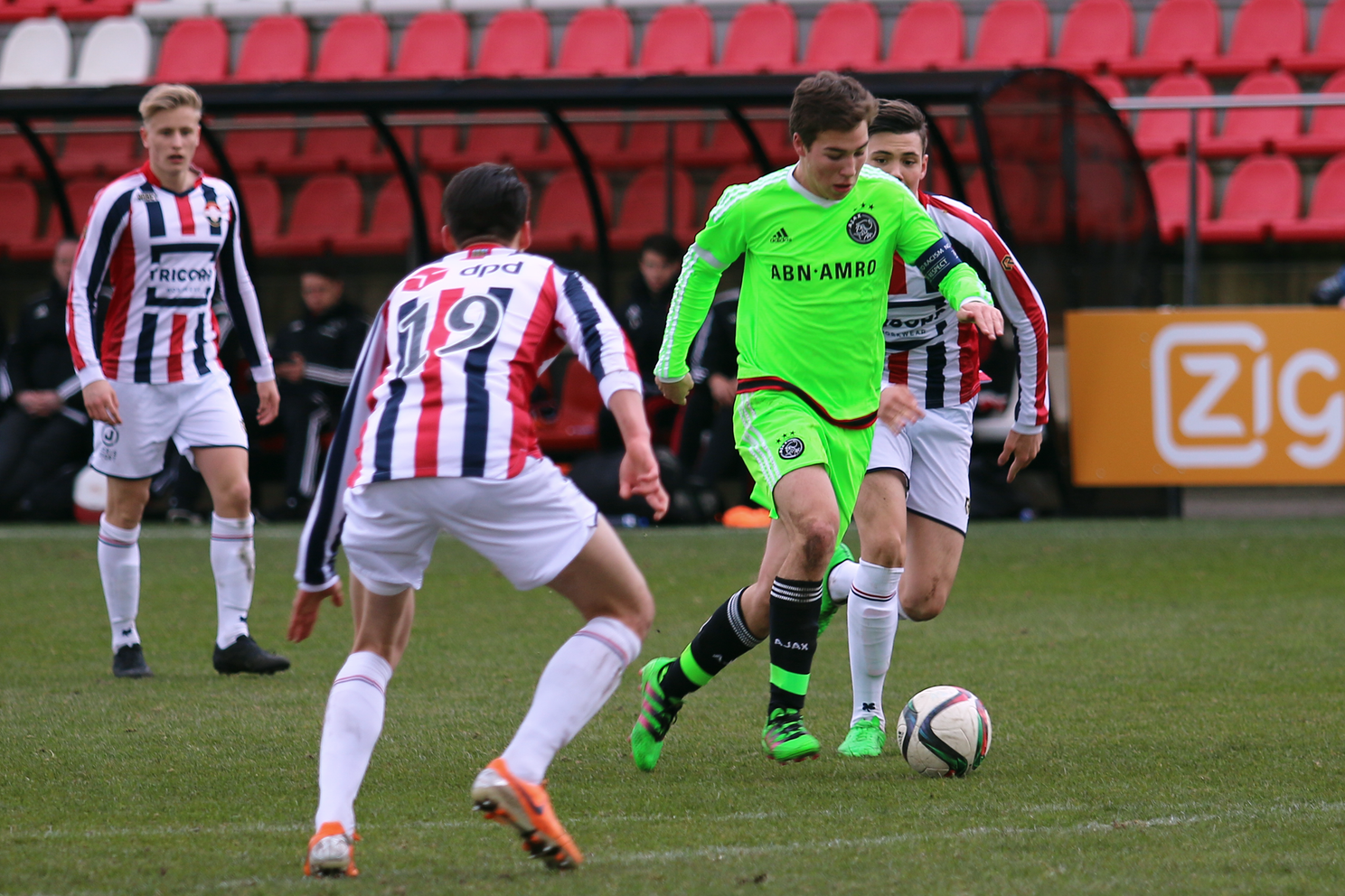 Fotoverslag Ajax A1 - Willem II A1 (5-1)