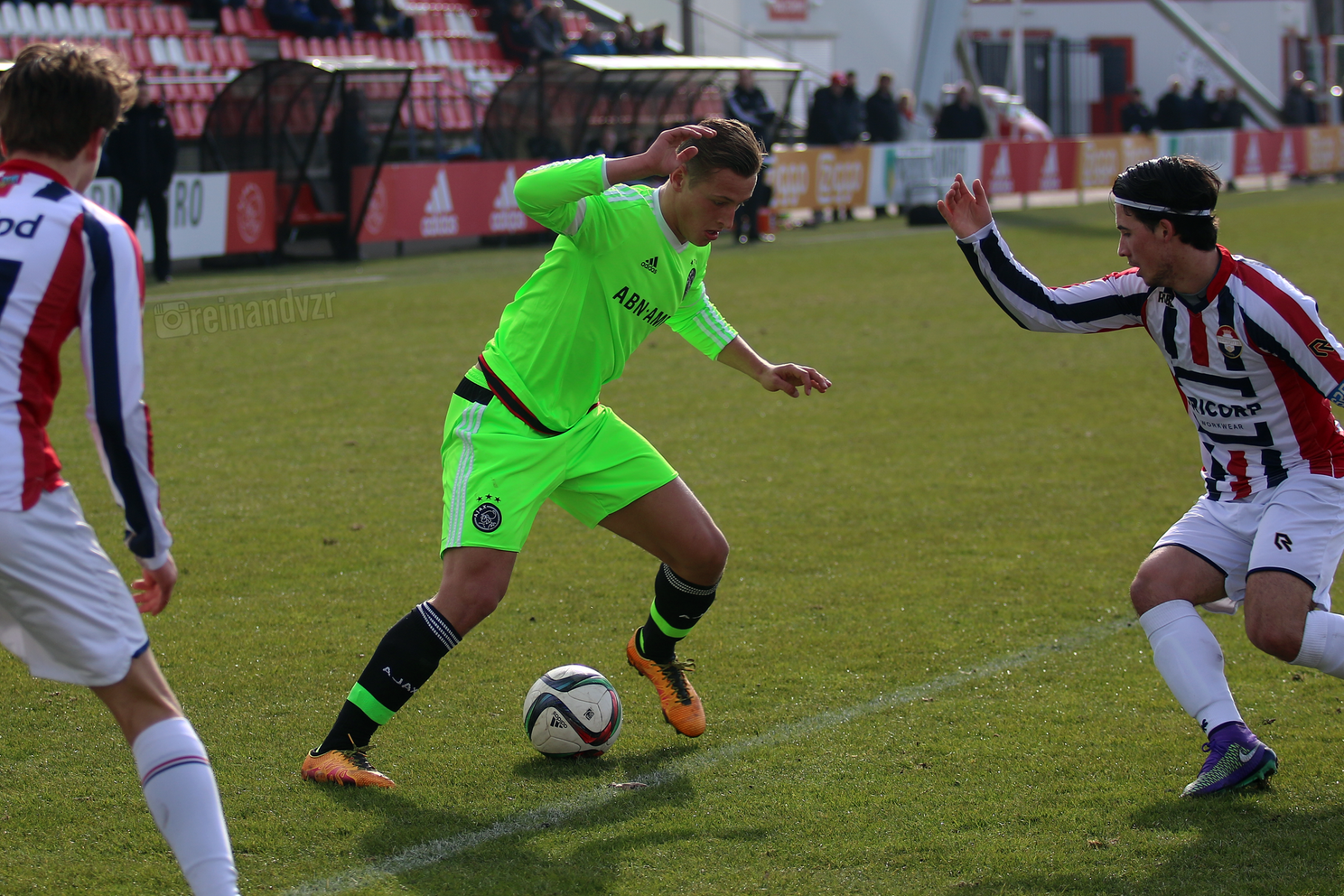 Fotoverslag Ajax A1 - Willem II A1 (5-1)