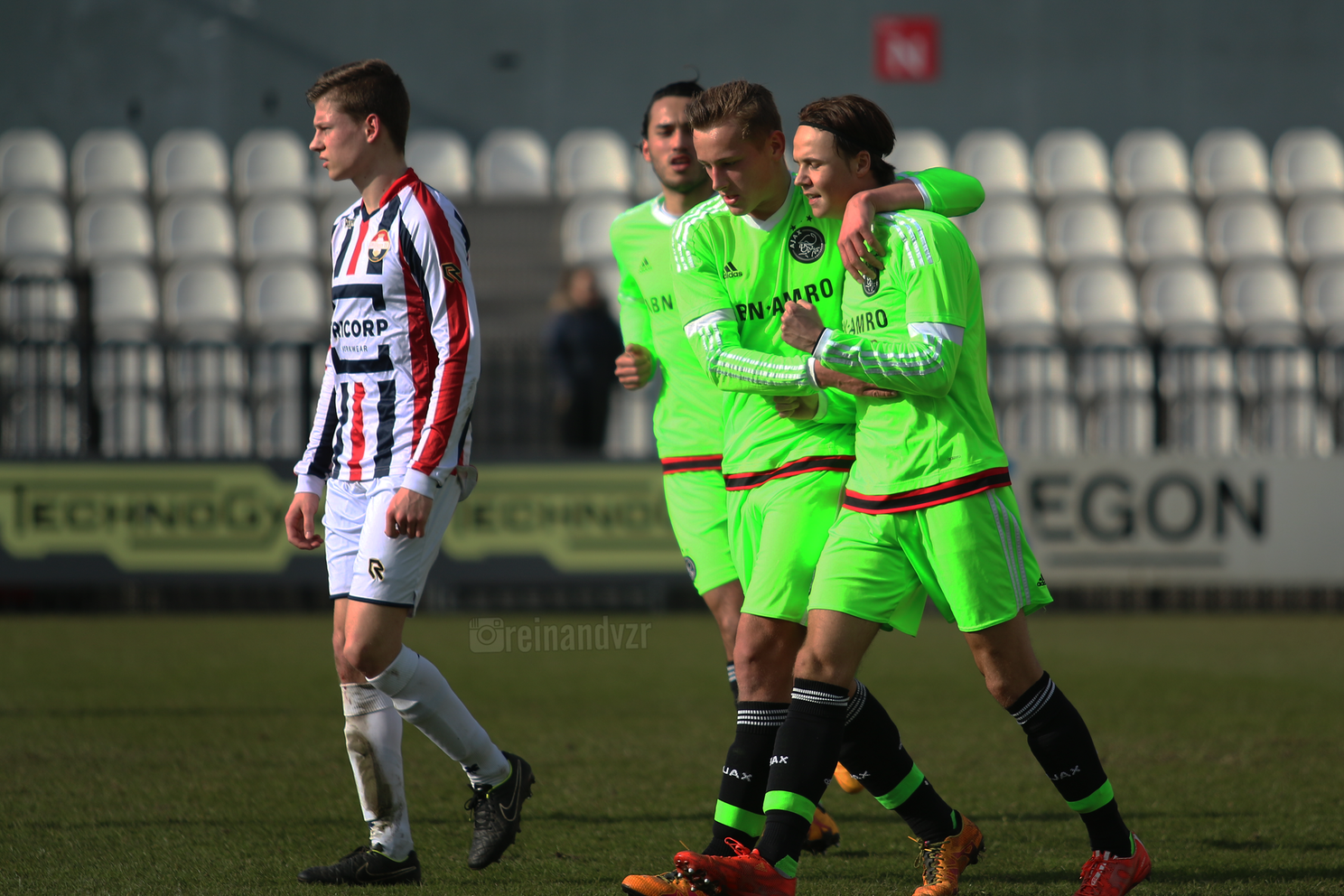 Fotoverslag Ajax A1 - Willem II A1 (5-1)