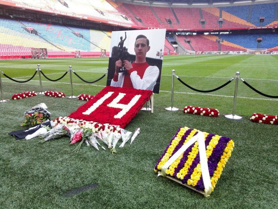 Fotoverslag condoleance Cruijff in ArenA