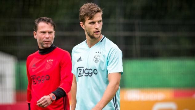 Beeldverslag: Eerste veldtraining onder Bosz