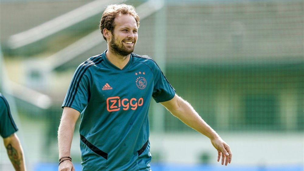 PS: Ten Hag houdt Ajax-speelwijze intact