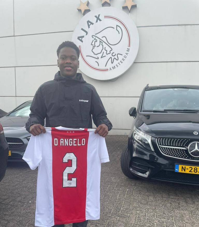 Ajax troeft vaderlandse top af in strijd om Lobman (15): ‘Ik sprong een gat in de lucht’