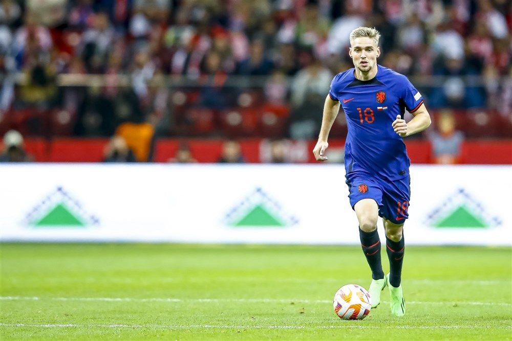 Pasveer overtuigt als eerste doelman van Oranje, ook debutant Taylor maakt indruk