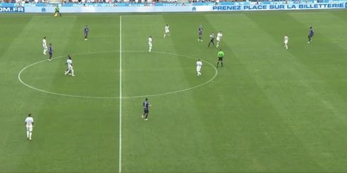 Ajax treft in Olympique Marseille ploeg met kwetsbare centrumverdedigers