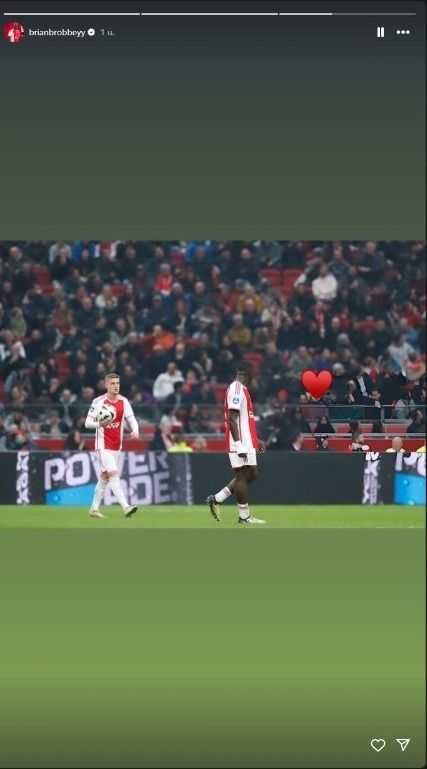 Rondom Ajax: Taylor speelt honderdste wedstrijd in Ajax 1