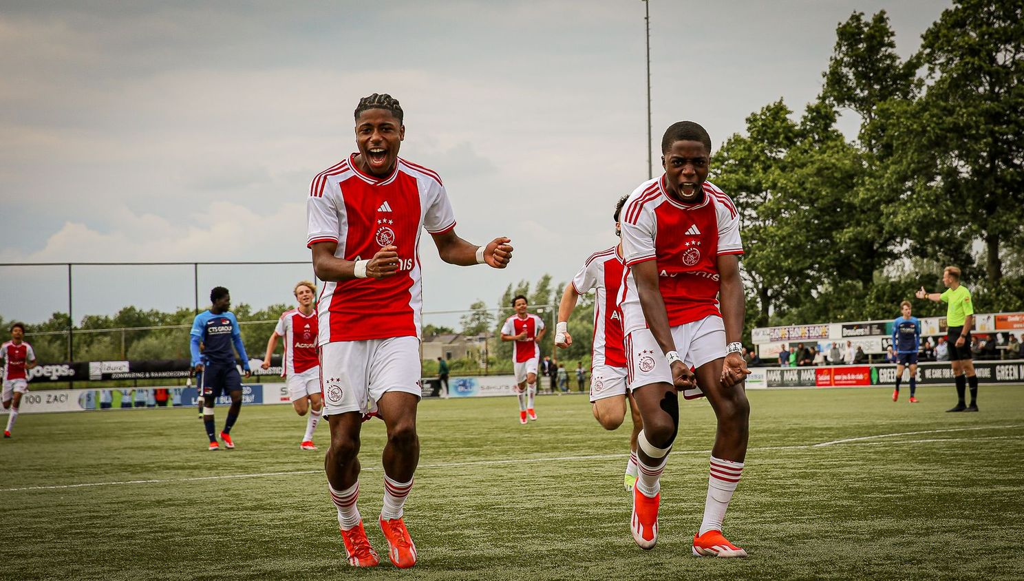 Kweekvijver: Ayyildiz en Nash imponeren bij sterk Ajax O16, dat naast titel ISR Elite Cup grijpt