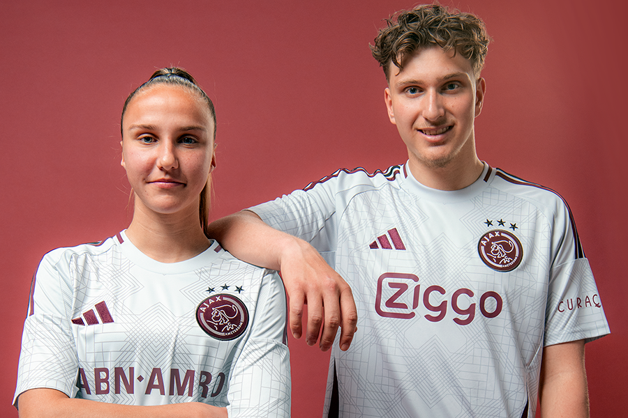 Ajax presenteert derde tenue voor het seizoen 2024/25