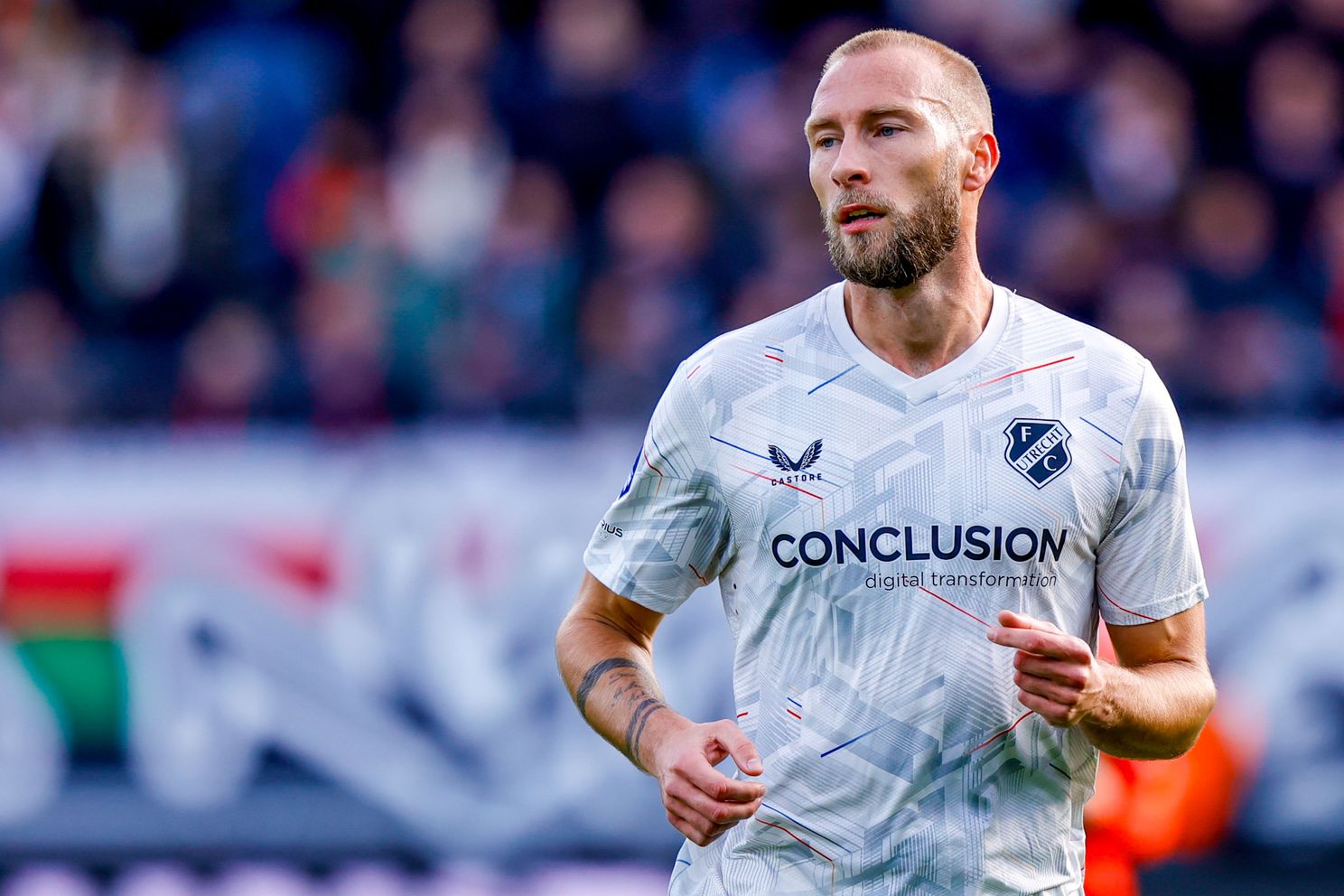 Van der Hoorn kijkt met dubbel gevoel terug: 'Sommige wegen lopen anders dan je verwacht'