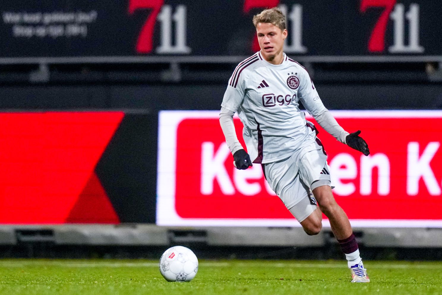 sean steur 2425 jong ajax