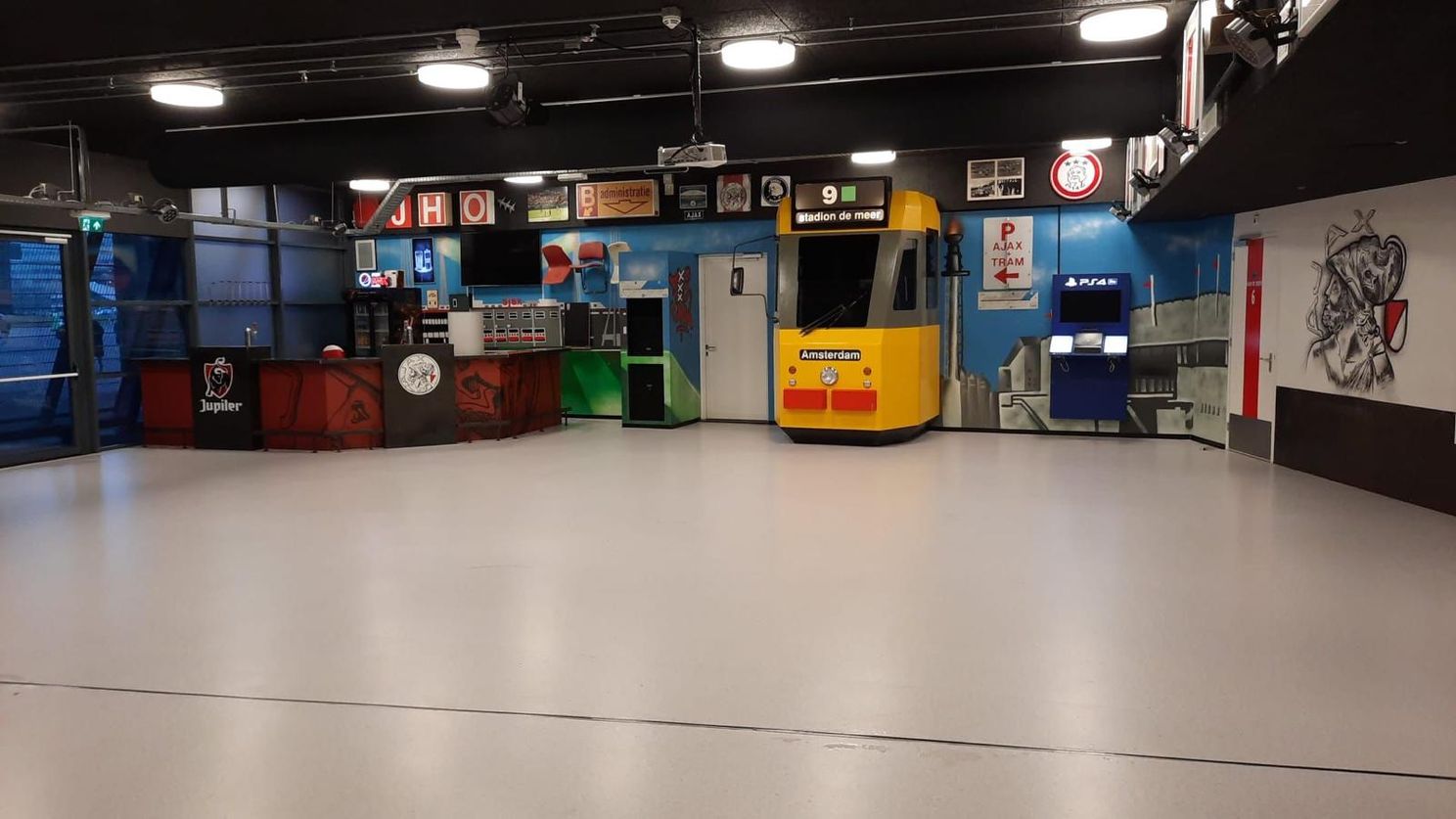 Must visit voor Ajacieden: zaterdag weer verzamelbeurs in supportershome Ajax