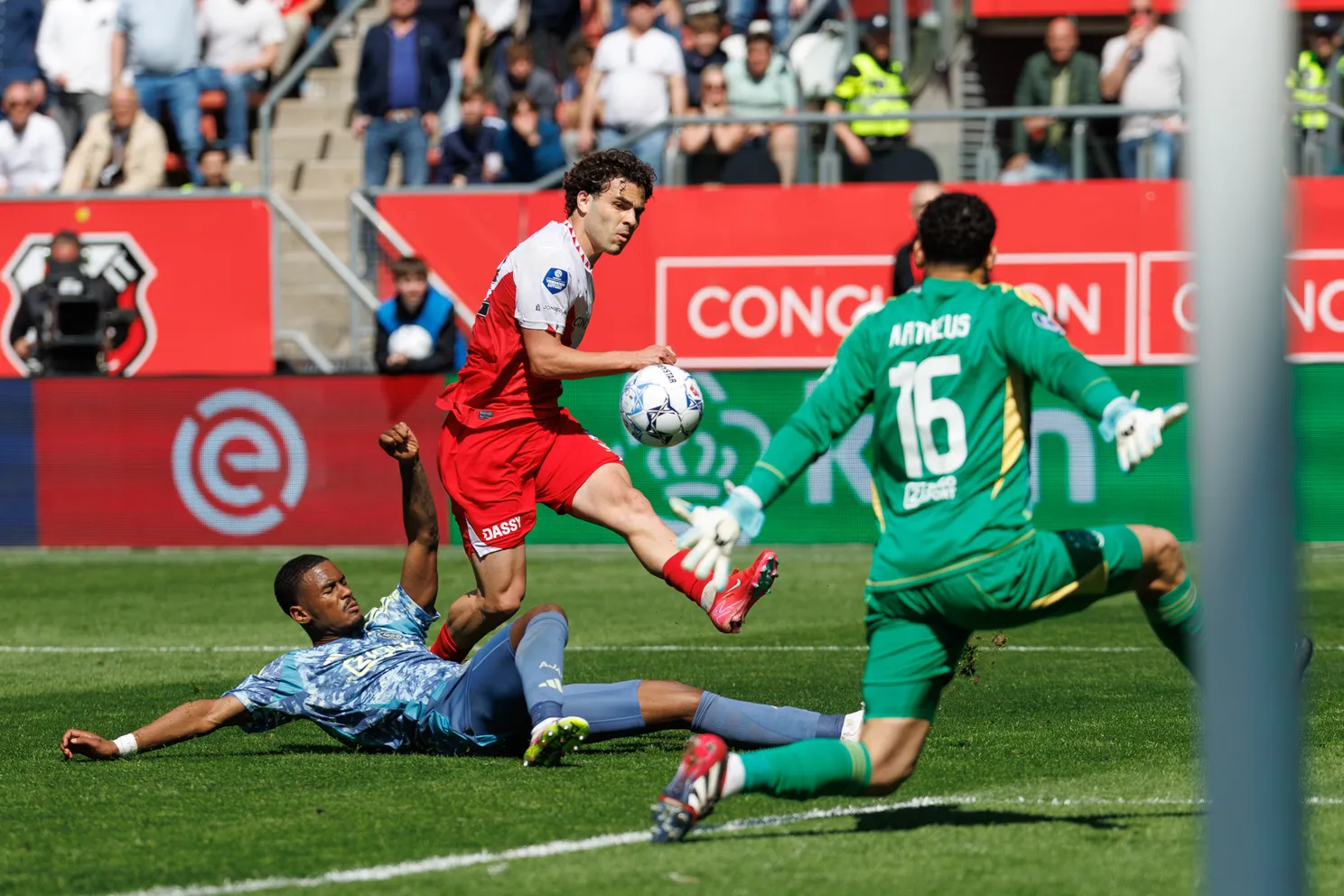jorrel hato fc utrecht ajax