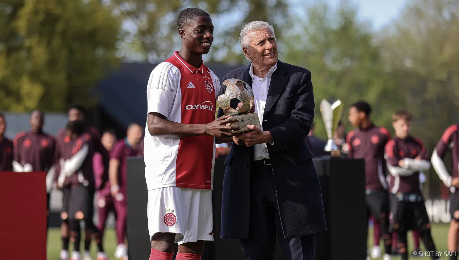 pharell nash future cup ajax o17 speler van het toernooi