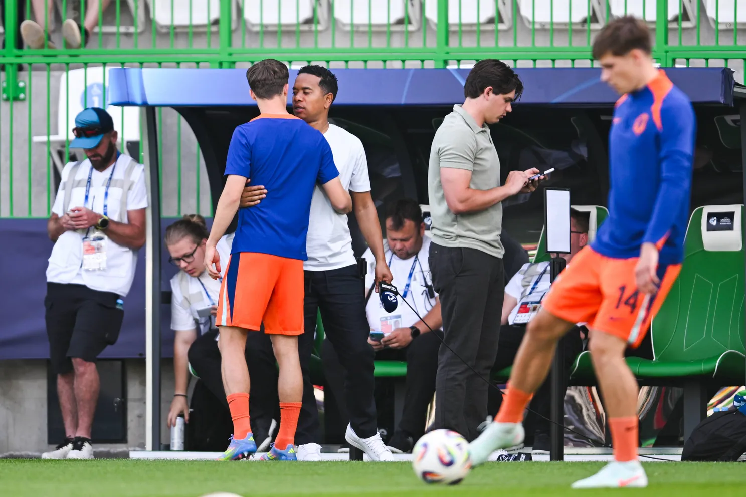 [Update V] Emanuelson bevestigt: 'Nieuws is eruit, terug naar orde van de dag'