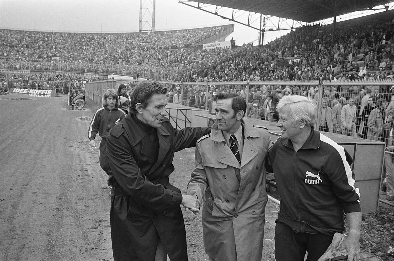 .george-knobel-ajax-feyenoord