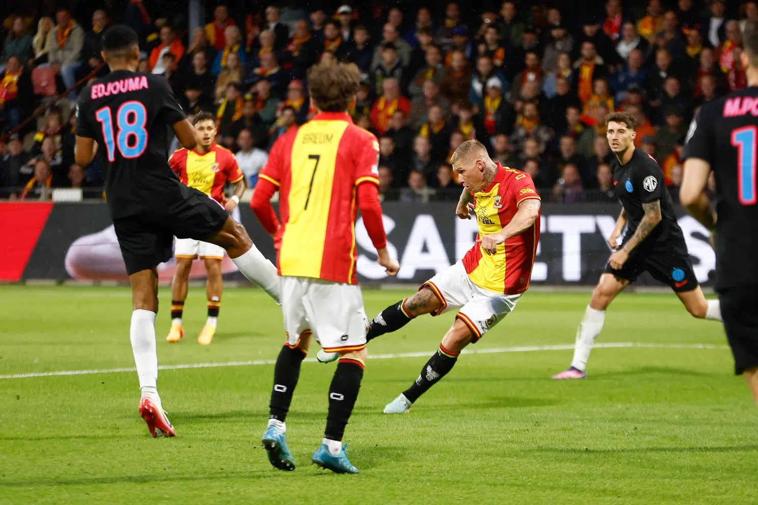 Copyright-ProShots-31192489