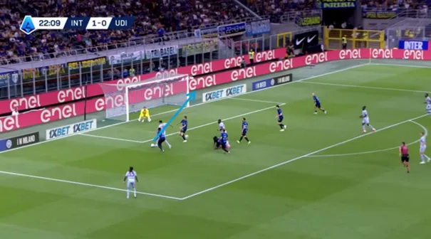 Niet-doordekken-Acerbi-vs-Udinese-3