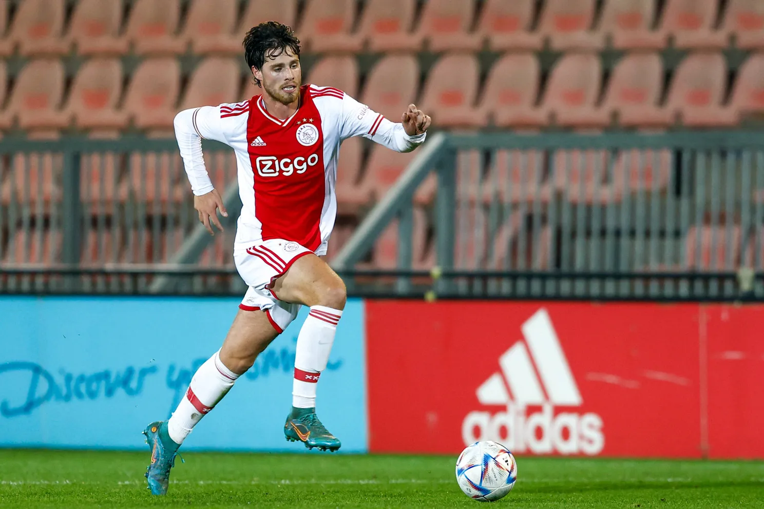 Copyright-ProShots-19292180