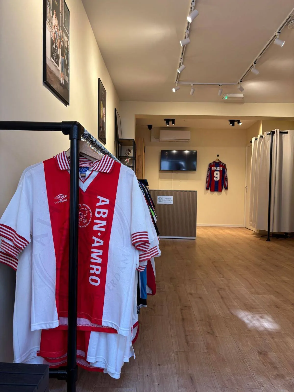 Kick Off Vintage-Amsterdam-Ajax-shirt